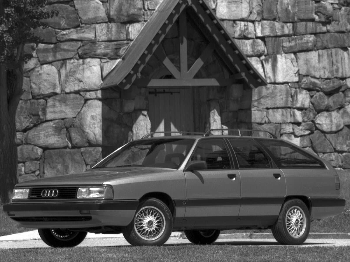 Audi 200 II (C3) Restayling — Əsas şəkil