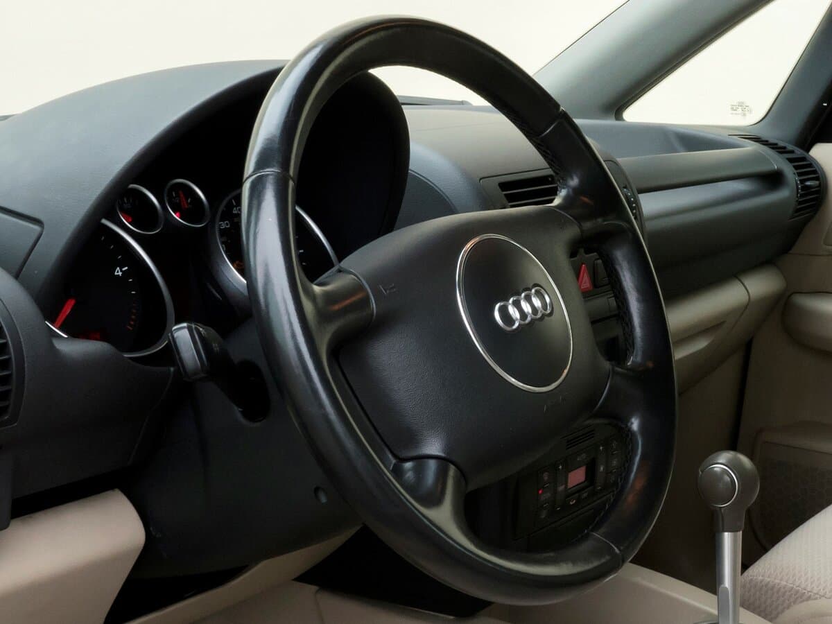 Audi A2 2000 – 2007 — Sükan