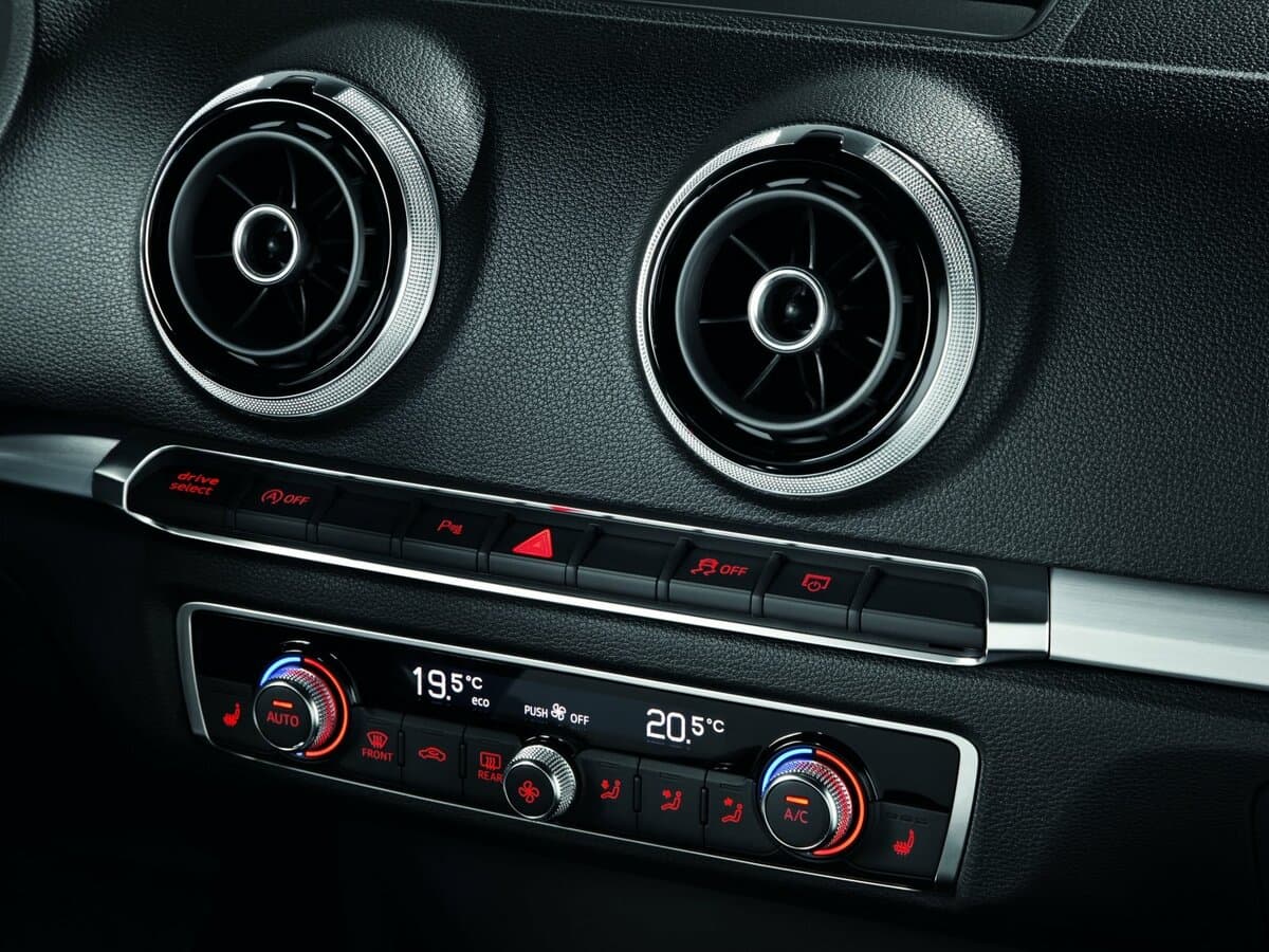 Audi A3 III (8V) — Salon, arxadan