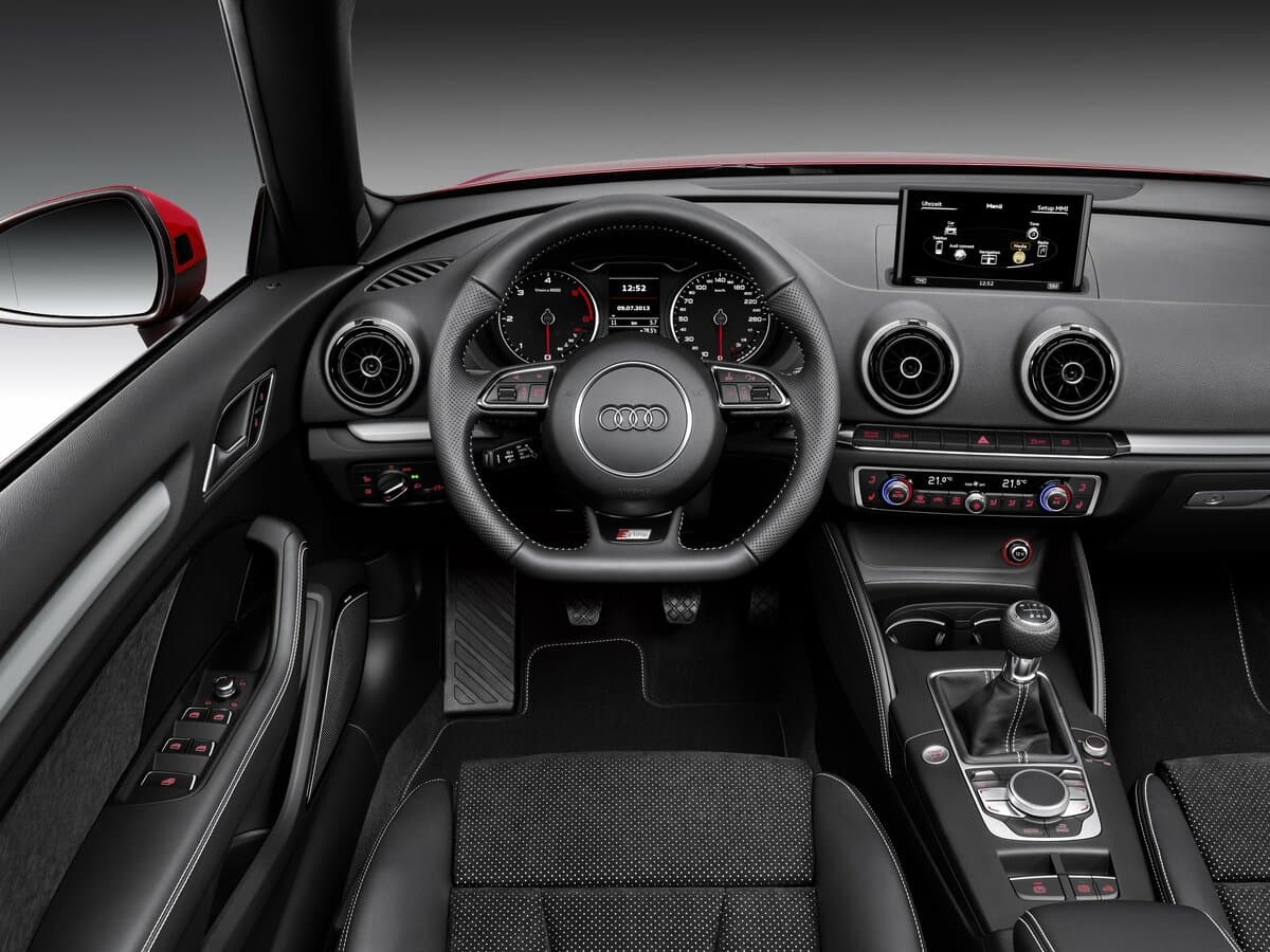 Audi A3 III (8V) — Sükan