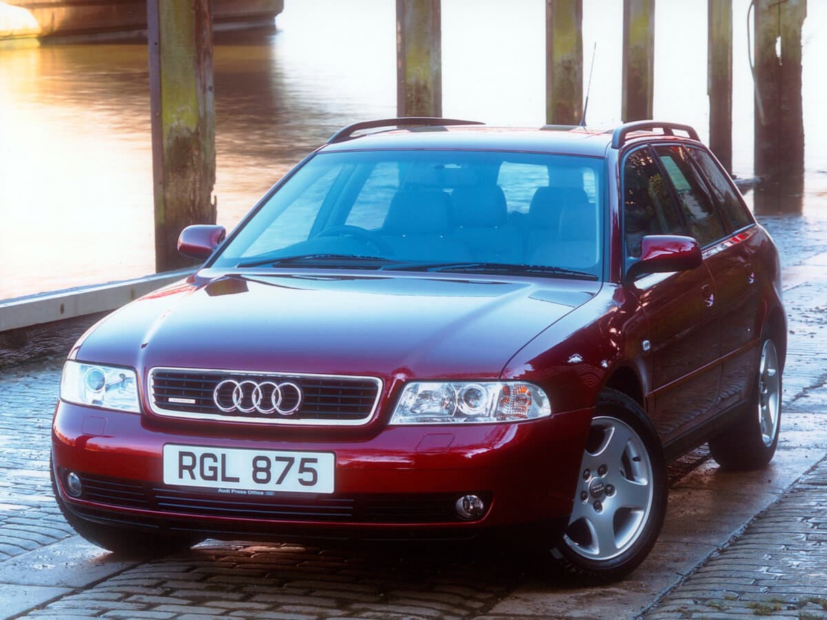 Audi A4 I (B5) Restayling — Öndən