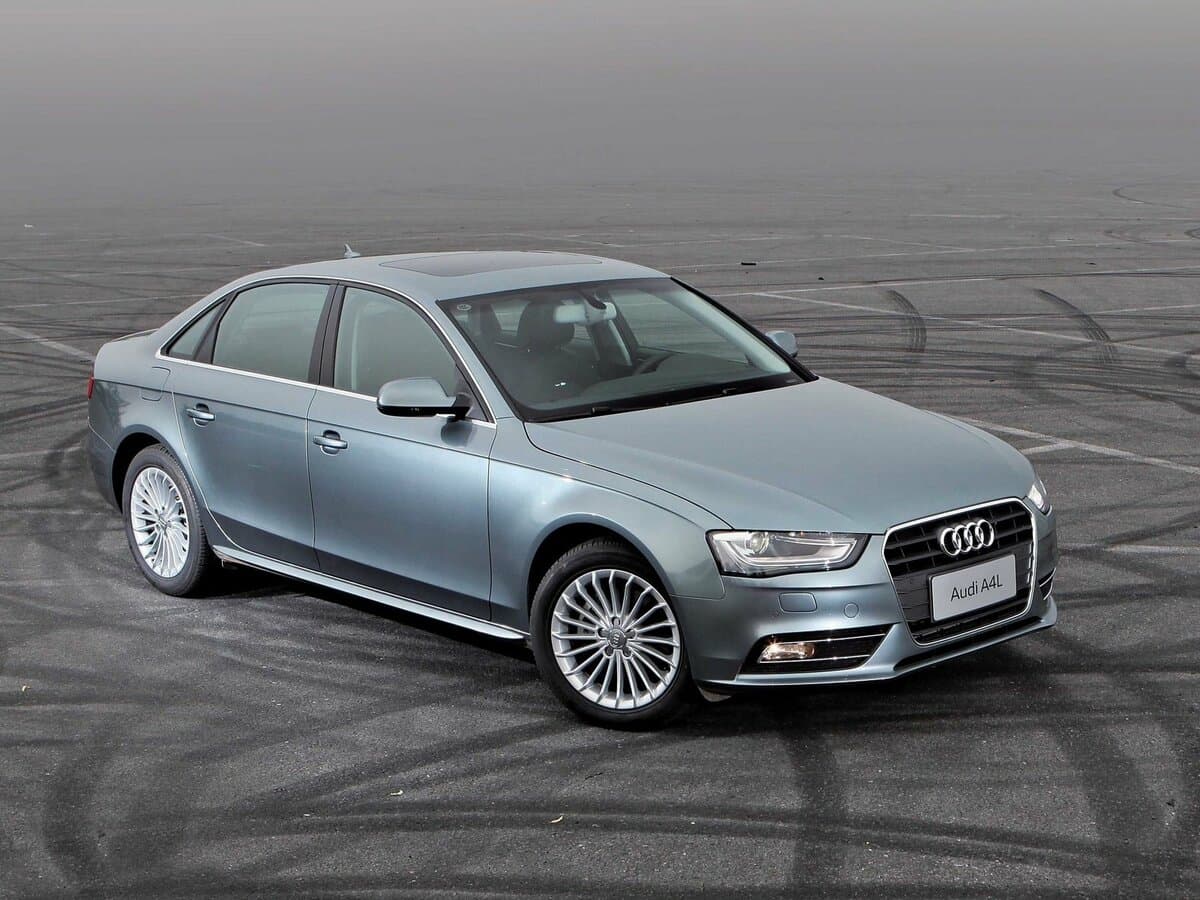 Audi A4 IV (B8) Restayling — Əsas şəkil