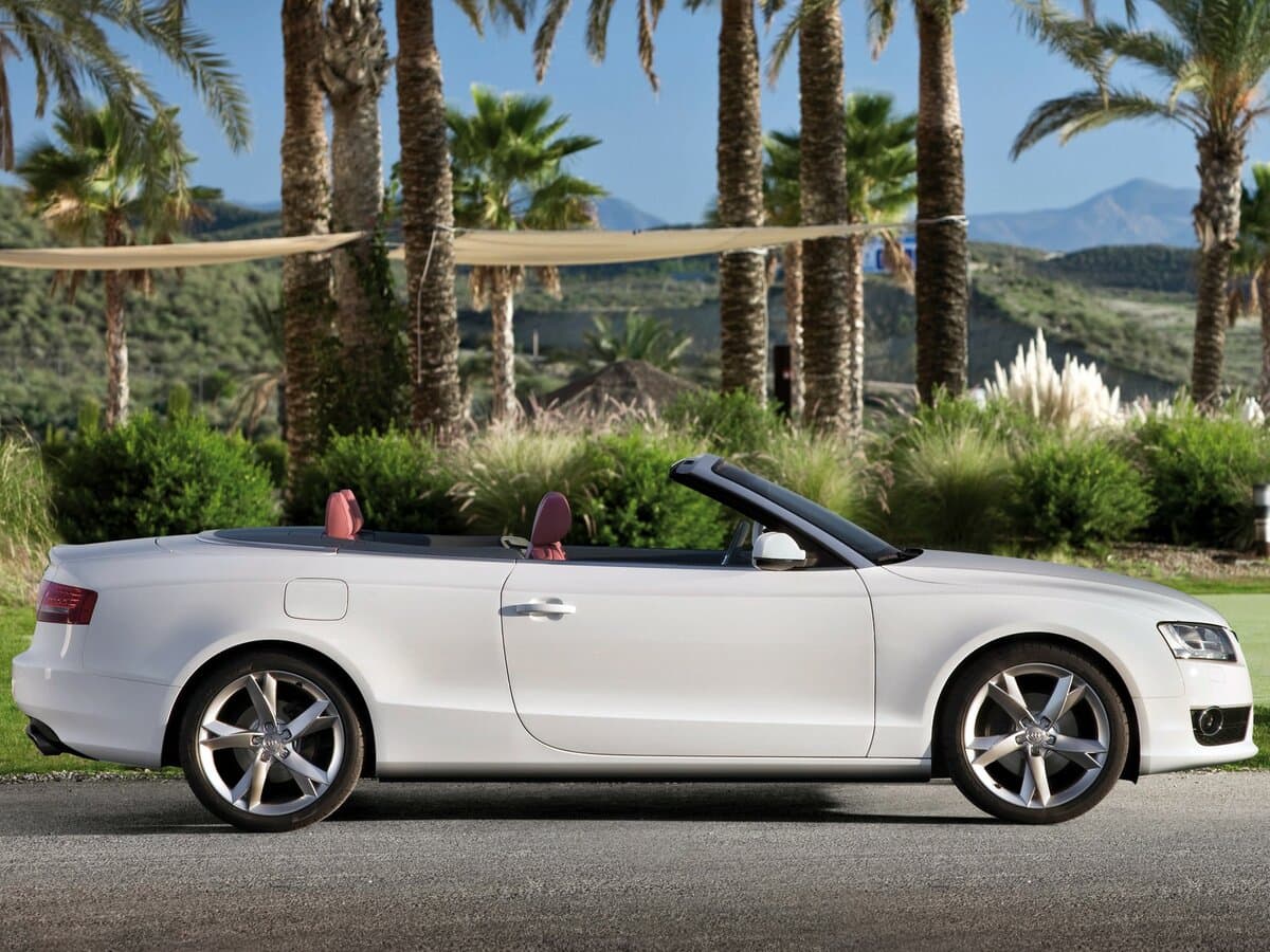Audi A5 I (8T) — Yandan