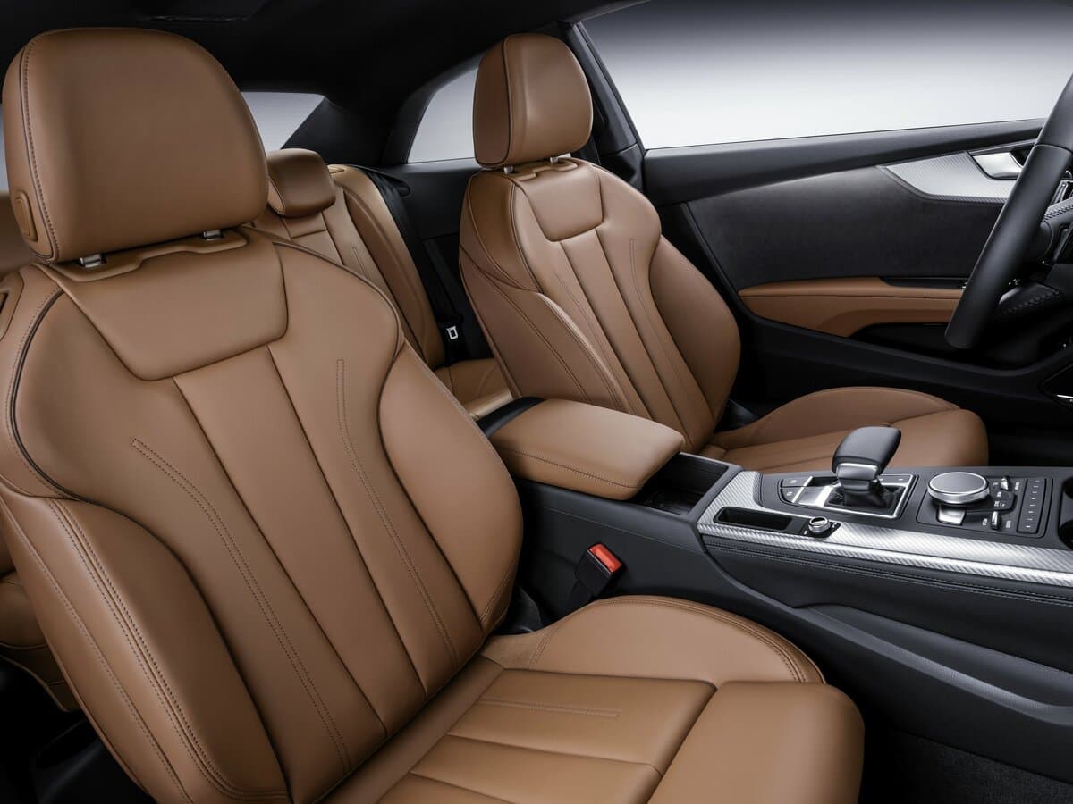 Audi A5 II (F5) — Salon, öndən