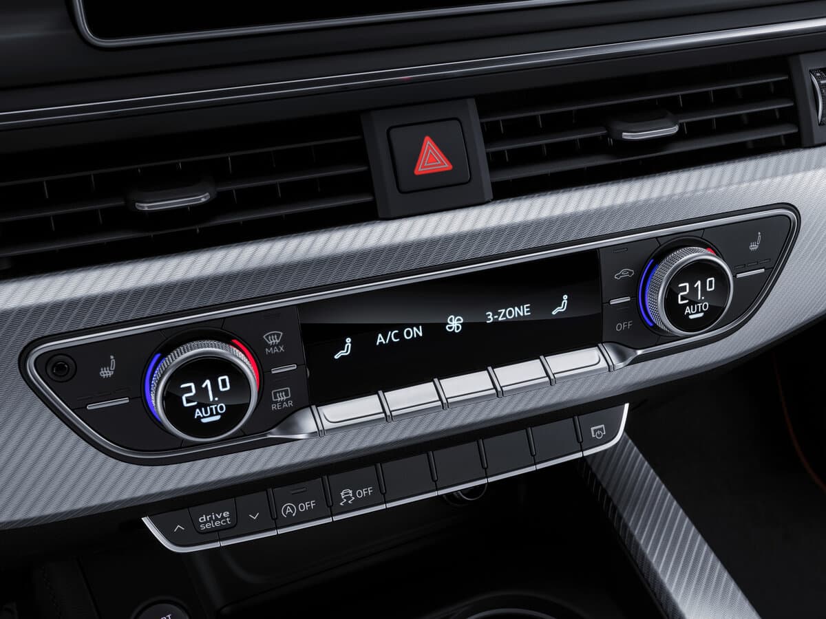 Audi A5 II (F5) Restayling — Salon, öndən