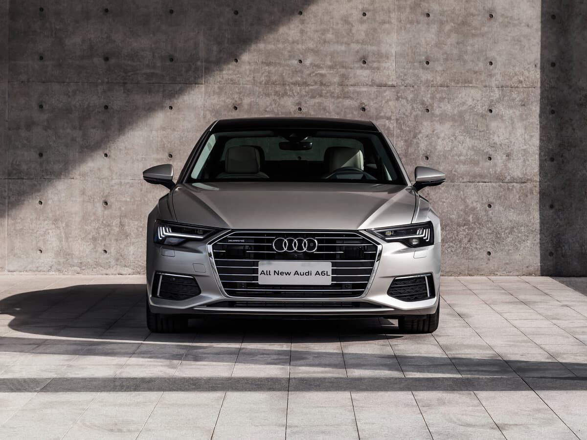 Audi A6 V (C8) — Öndən