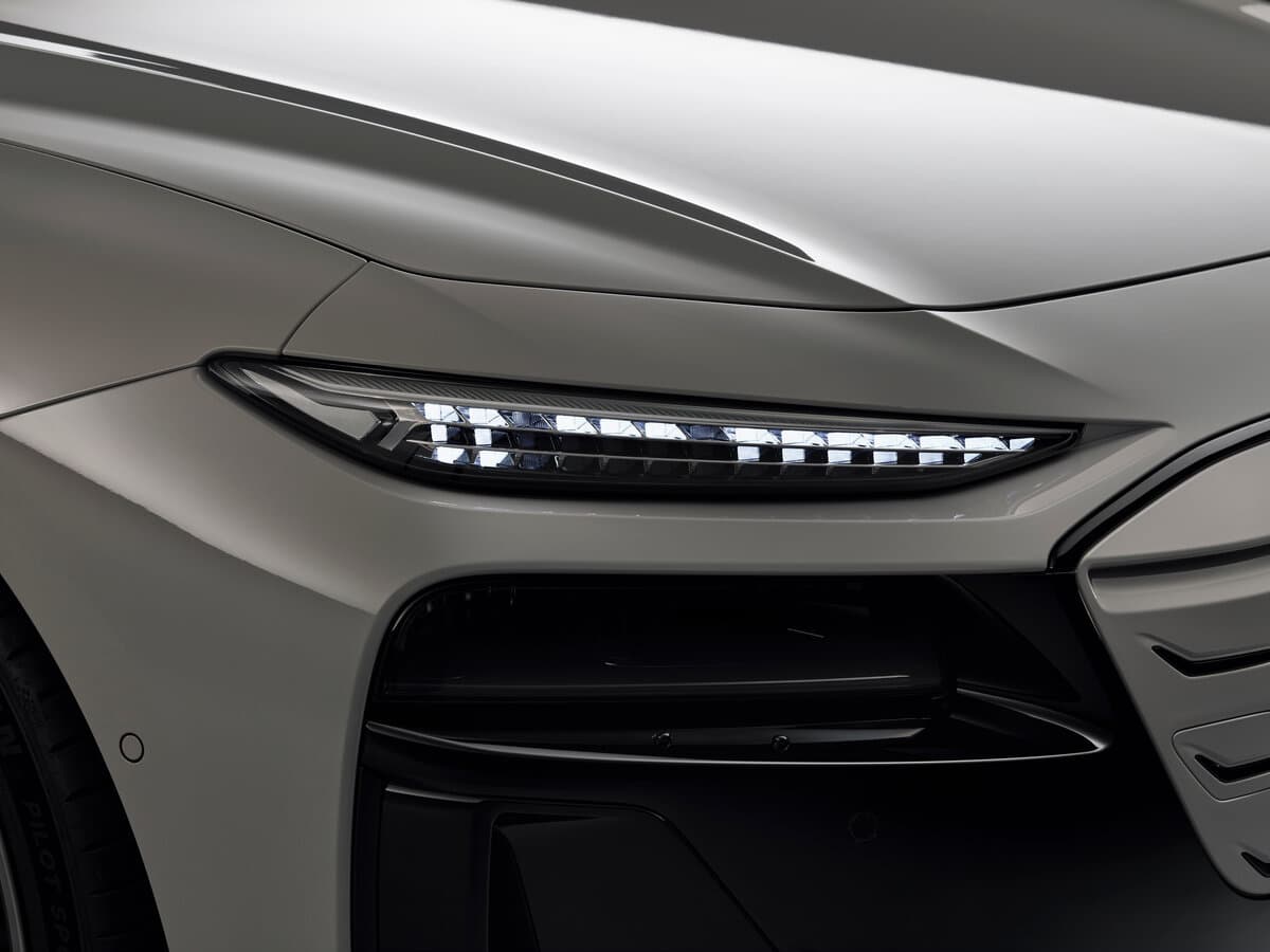 Audi A6 e-tron 2024 – indiyədək — Fara