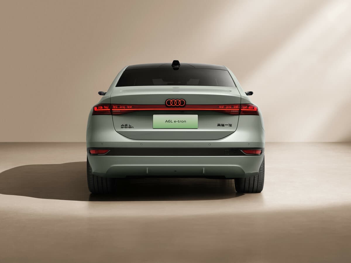 Audi A6 e-tron 2024 – indiyədək — Arxadan