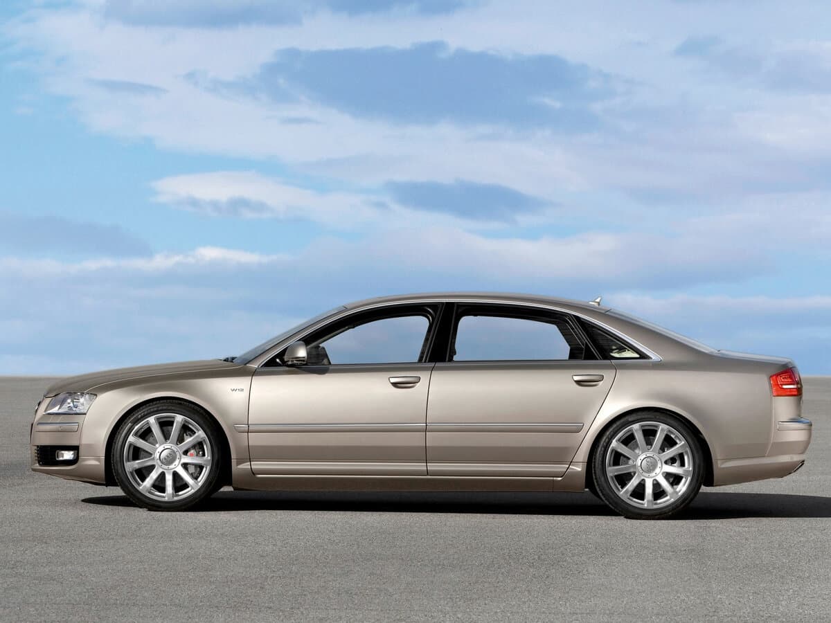 Audi A8 II (D3) Restayling 2 — Yandan