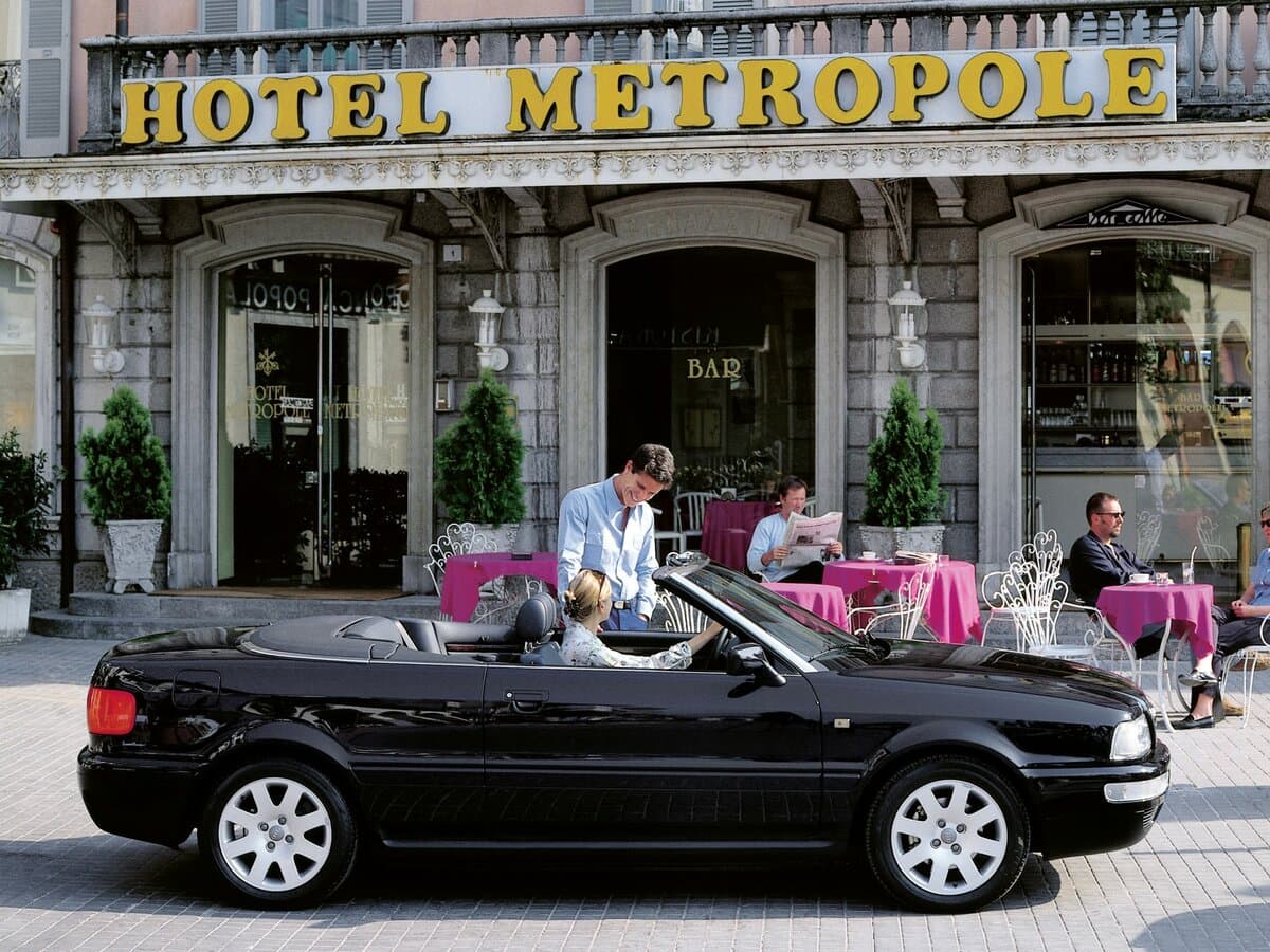 Audi Cabriolet 1991 – 2000 — Yandan