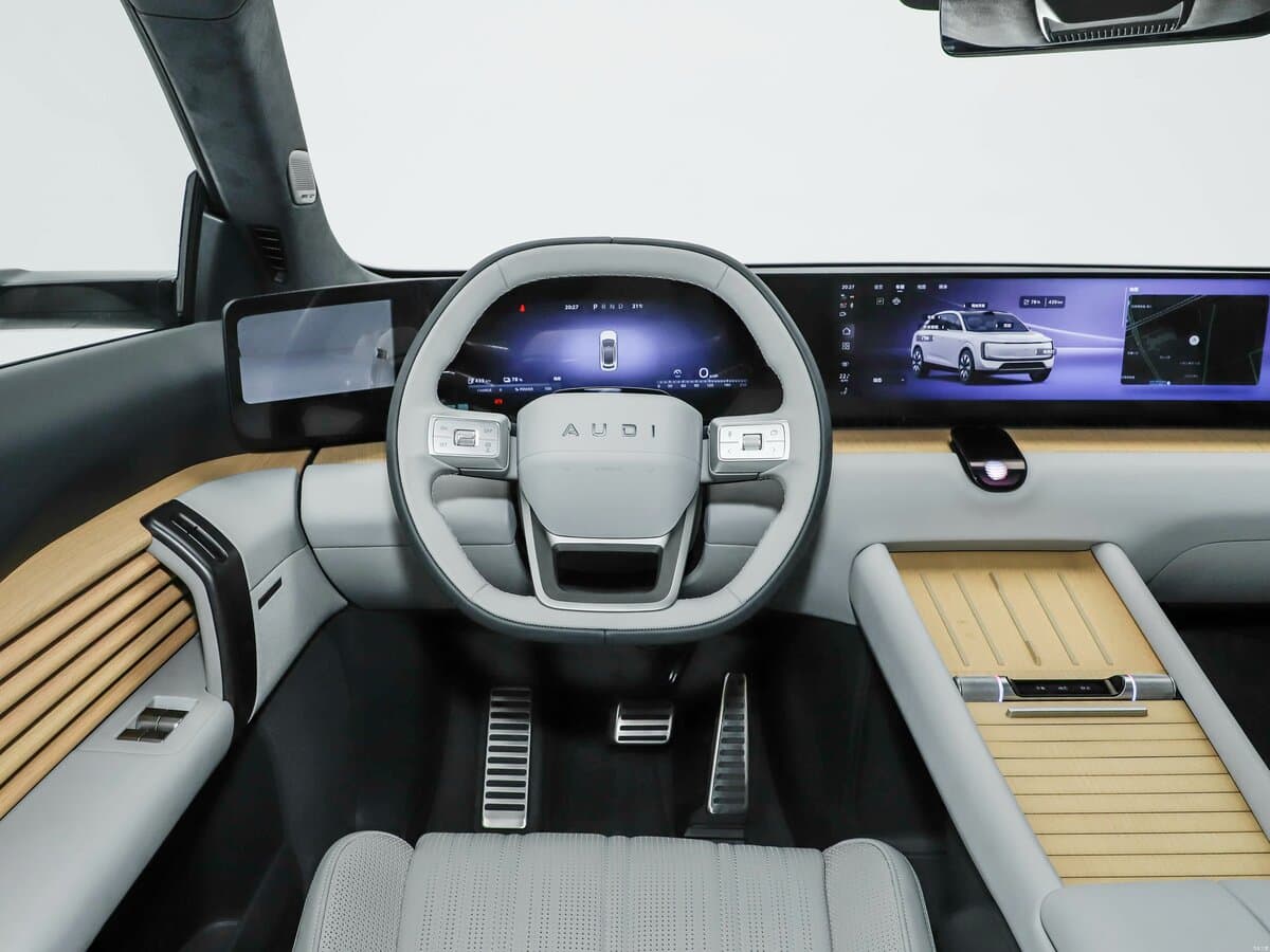 Audi E7X 2026 – indiyədək — Sükan