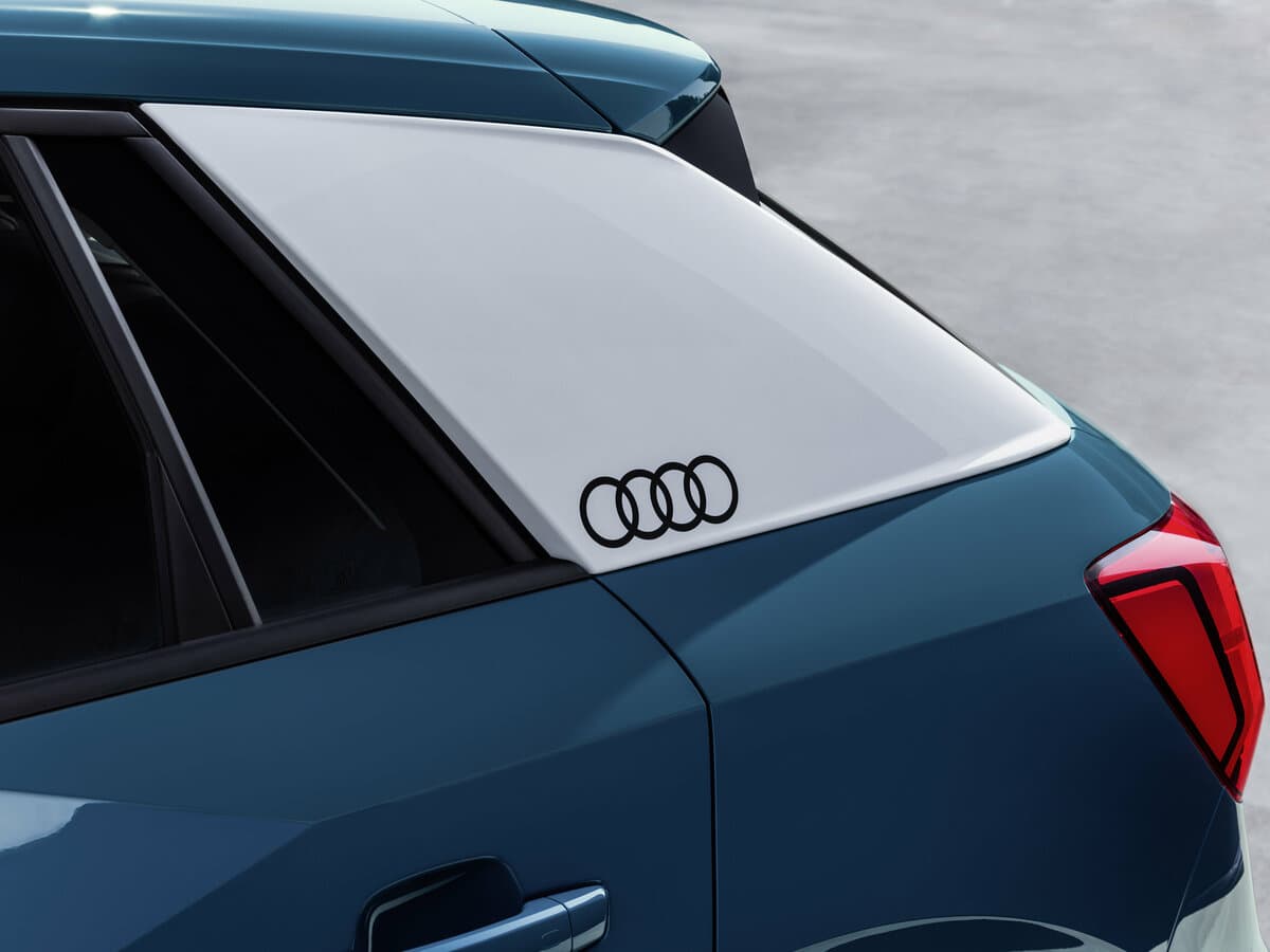Audi Q2 I — Salon, öndən