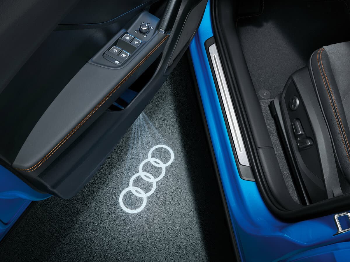 Audi Q2 I Restayling — Salon, arxadan