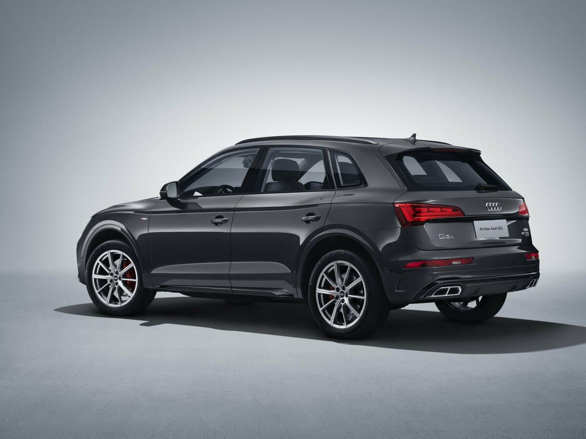 Audi Q5 II (FY) Restayling — 3/4 arxadan