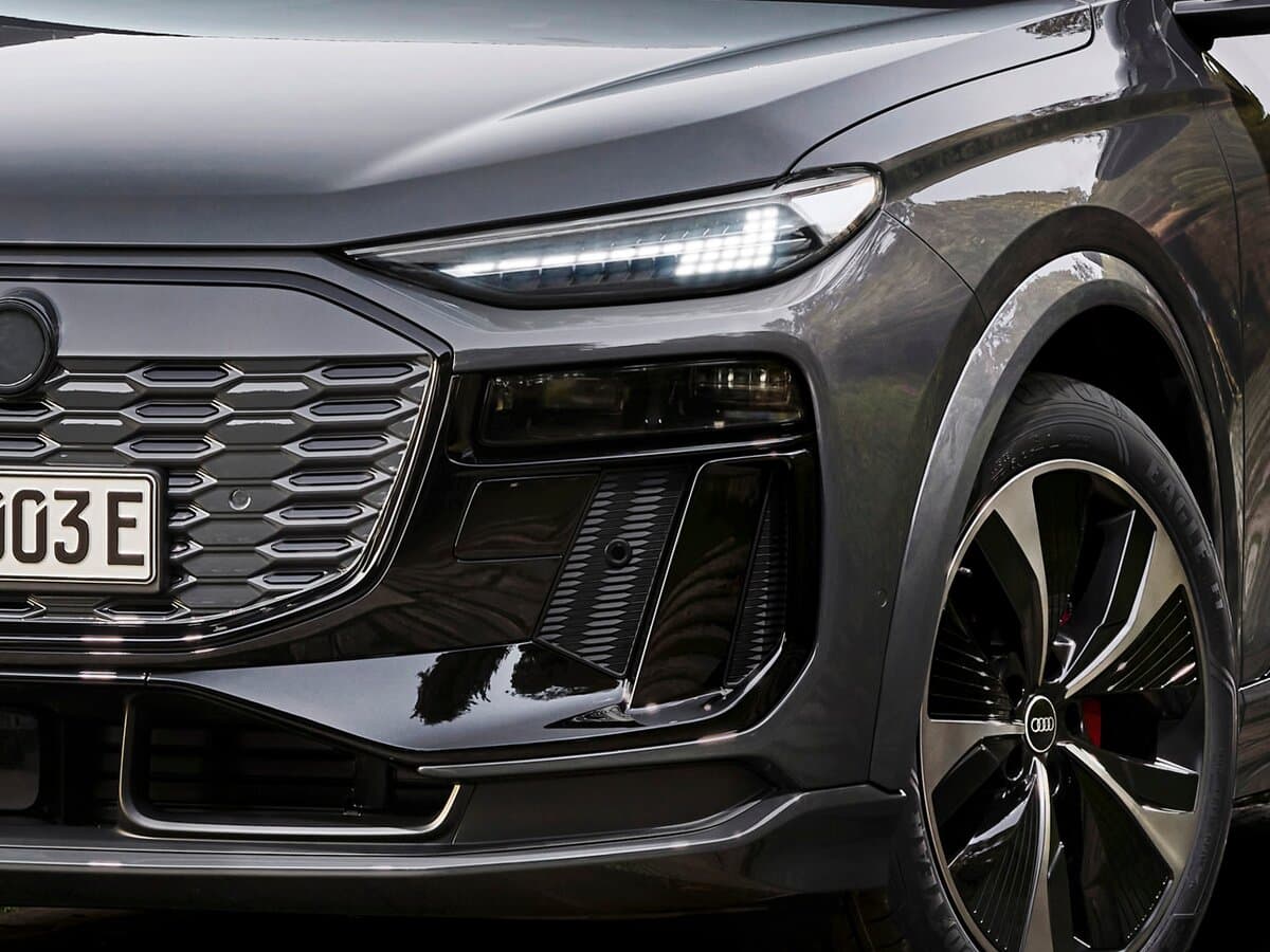 Audi Q6 Sportback e-tron 2024 – indiyədək — Fara