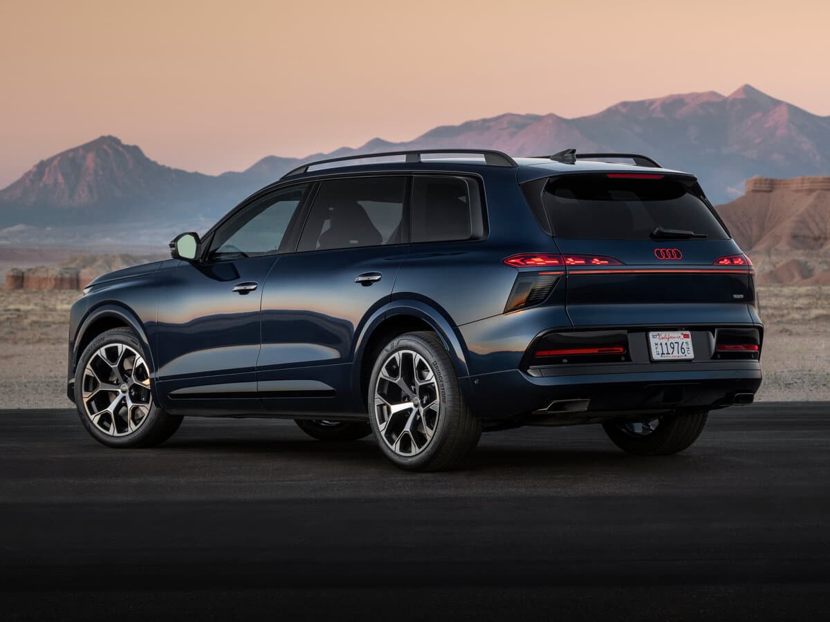 Audi Q9 2026 – indiyədək — 3/4 arxadan