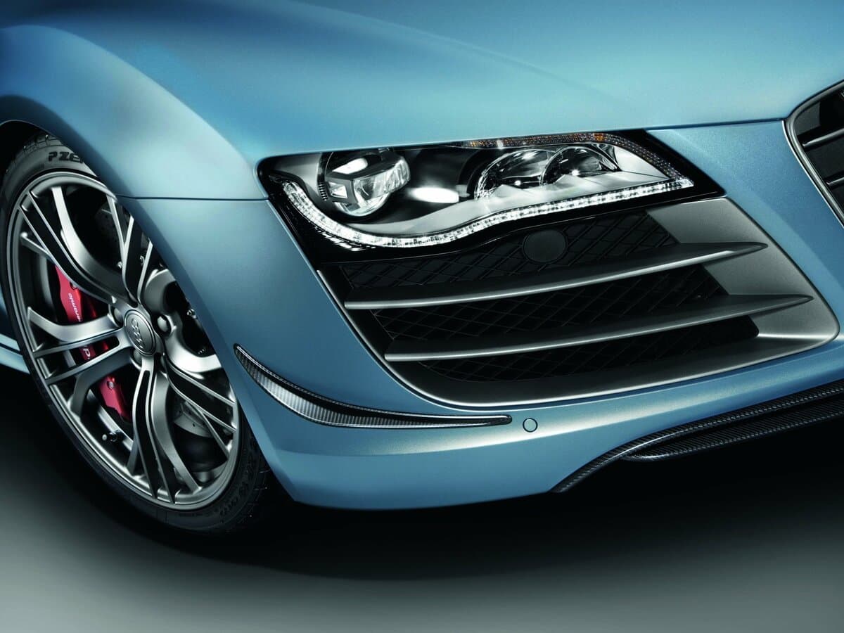 Audi R8 I (Typ 42) — Fara