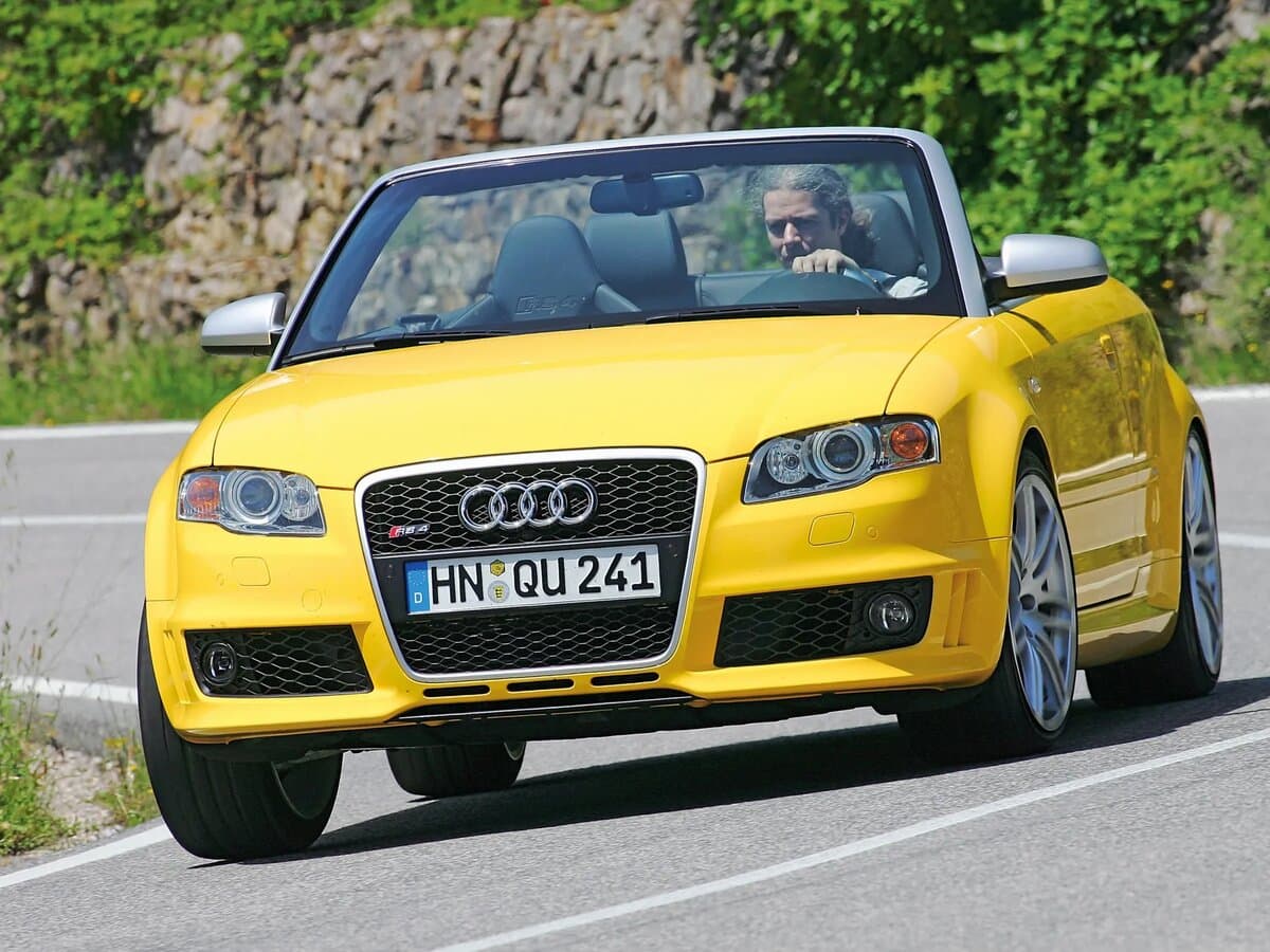 Audi RS 4 II (B7) — Öndən
