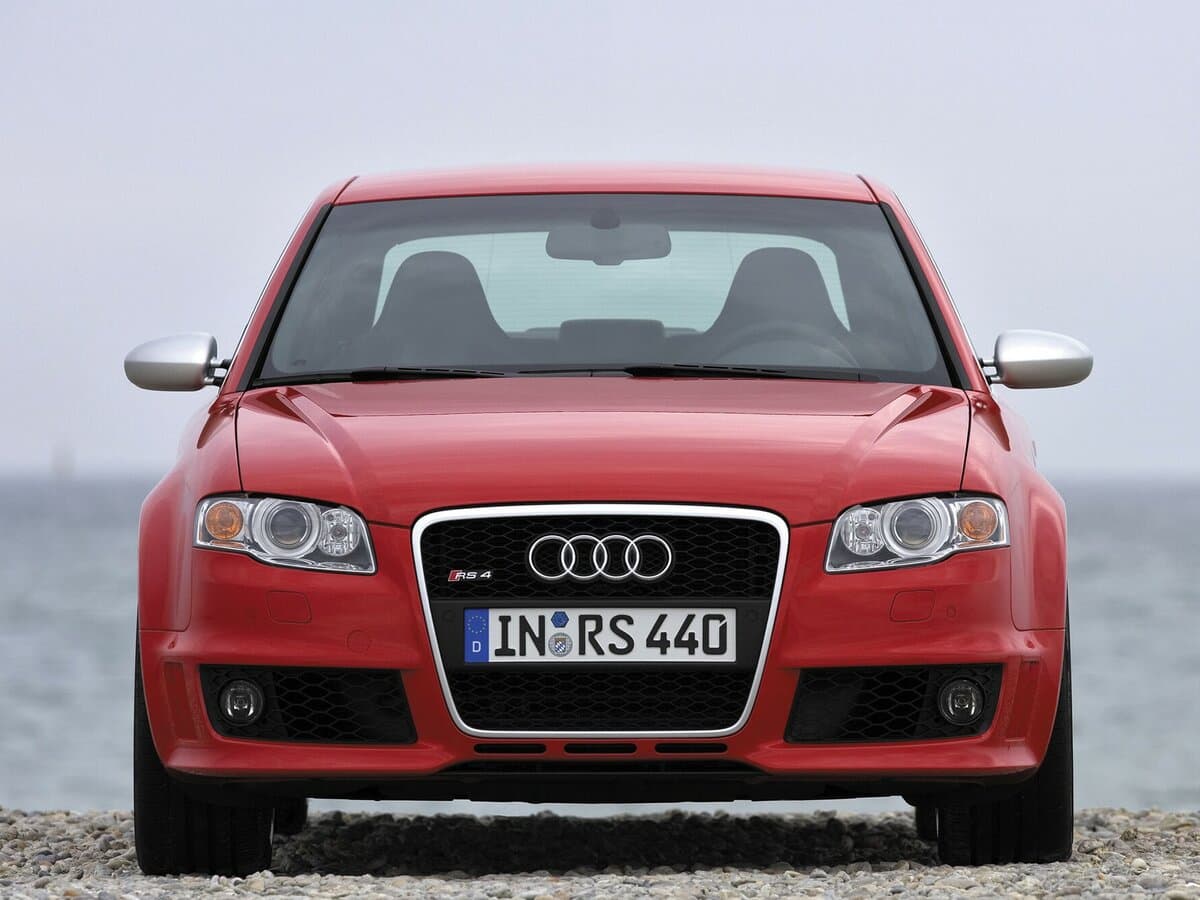 Audi RS 4 II (B7) — Öndən