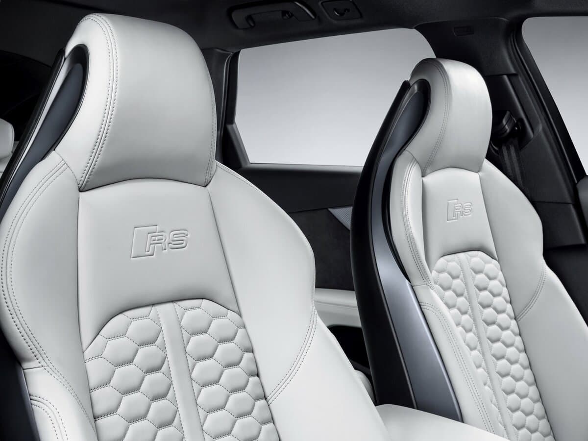 Audi RS 4 IV (B9) — Salon, öndən
