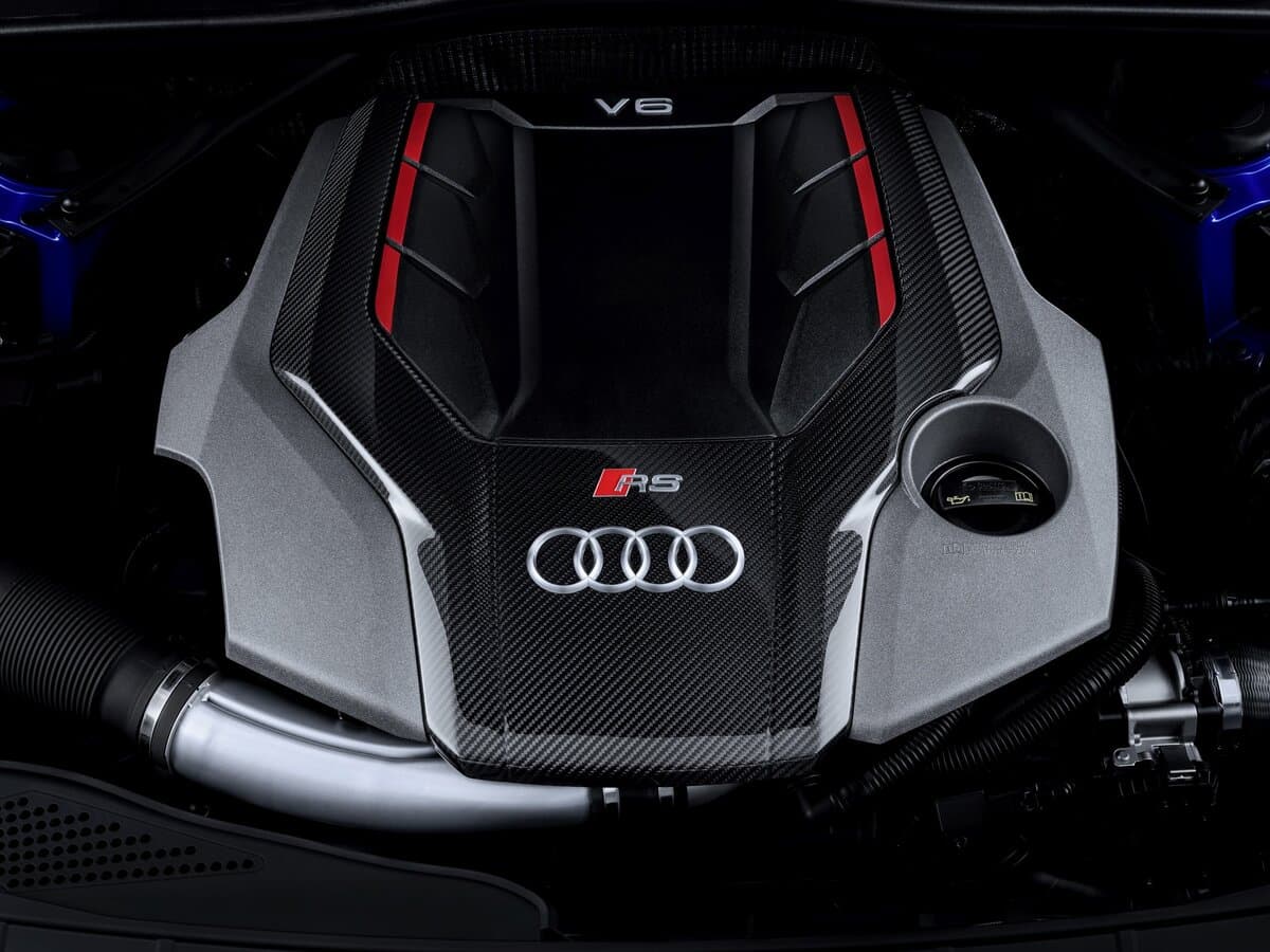 Audi RS 4 IV (B9) — Salon, arxadan