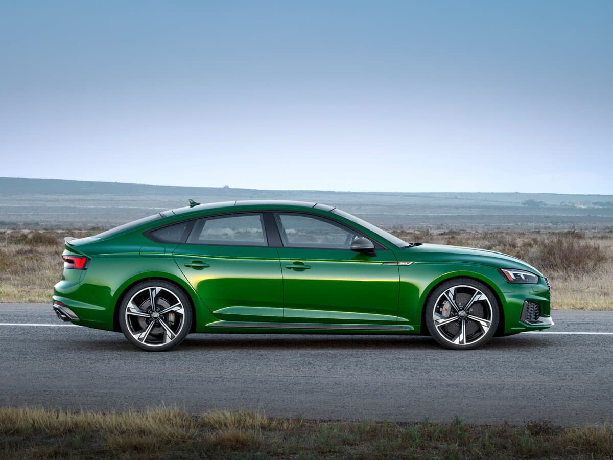 Audi RS 5 II (F5) — Yandan