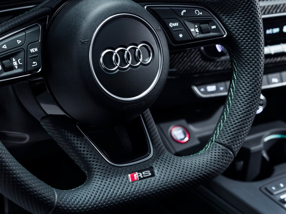 Audi RS 5 II (F5) — Sükan