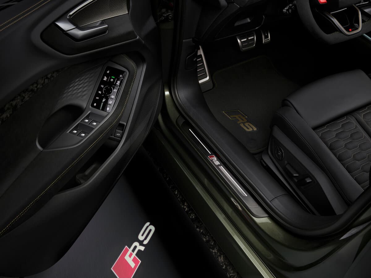 Audi RS 5 III (B10) — Qapı