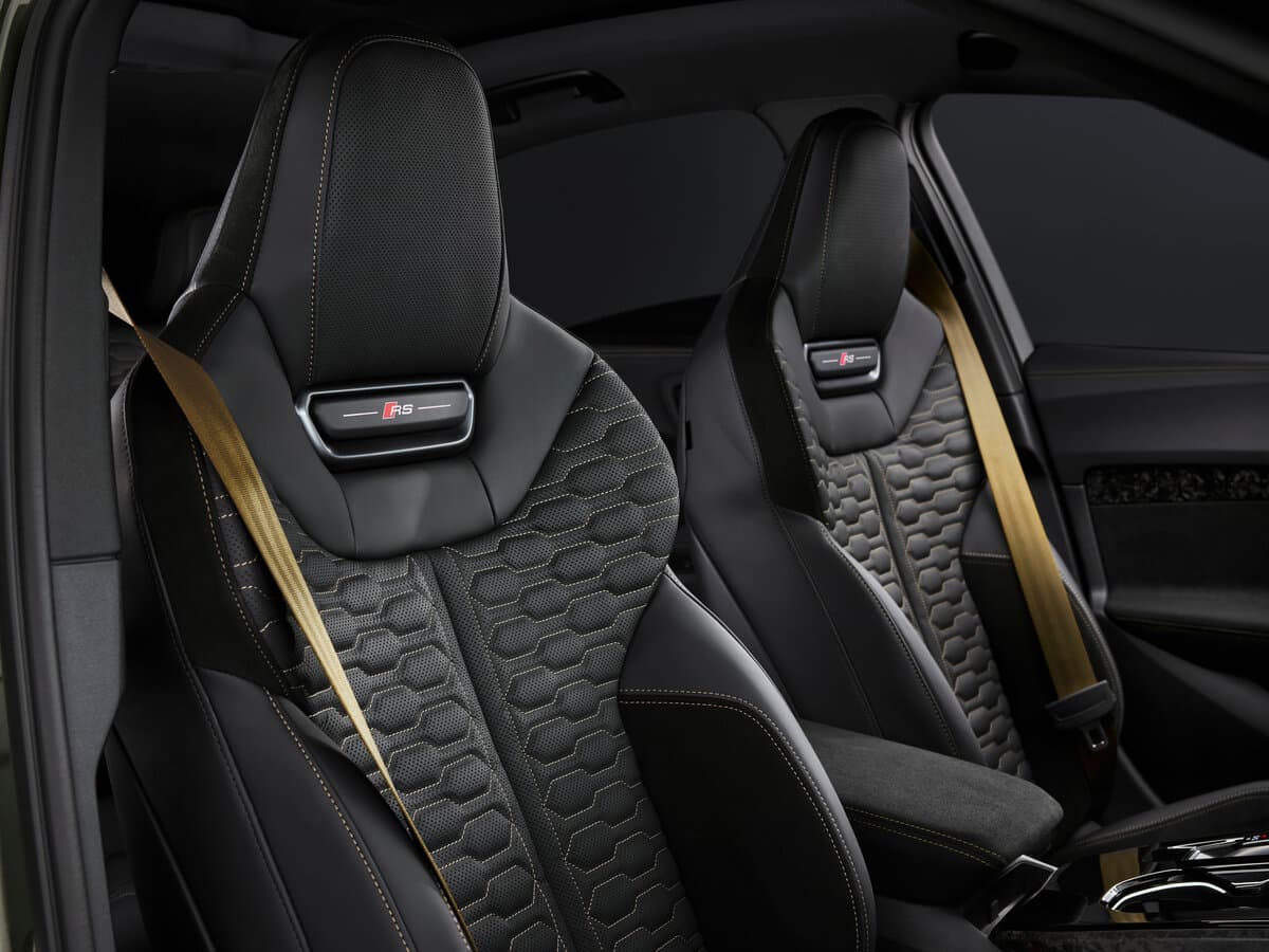 Audi RS 5 III (B10) — Salon, arxadan