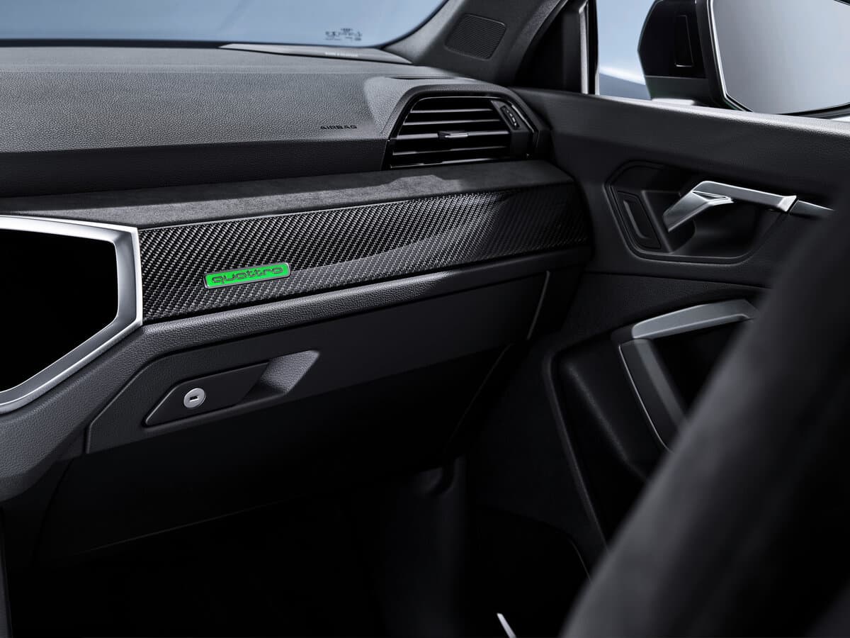 Audi RS Q3 Sportback I (F3) — Salon, arxadan