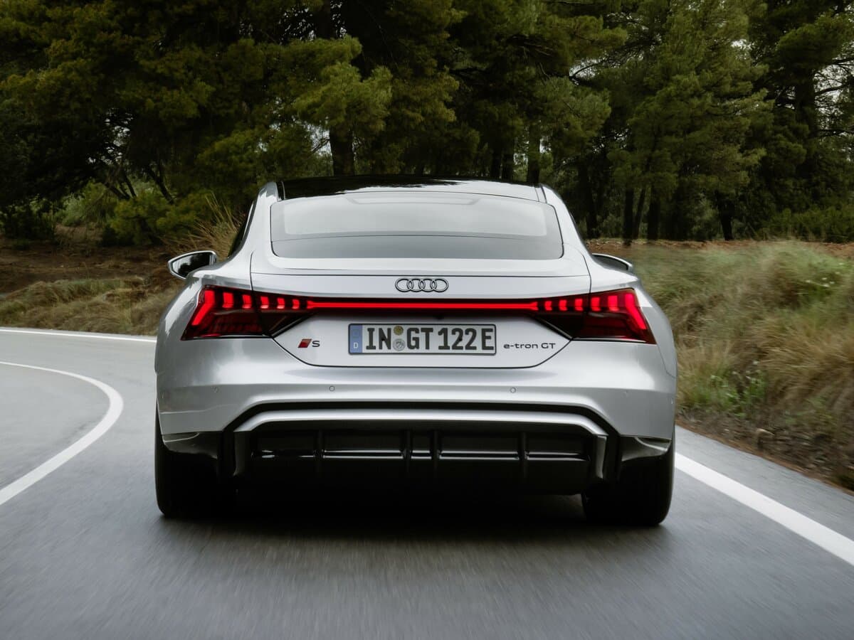 Audi S e-tron GT 2024 – indiyədək — Arxadan