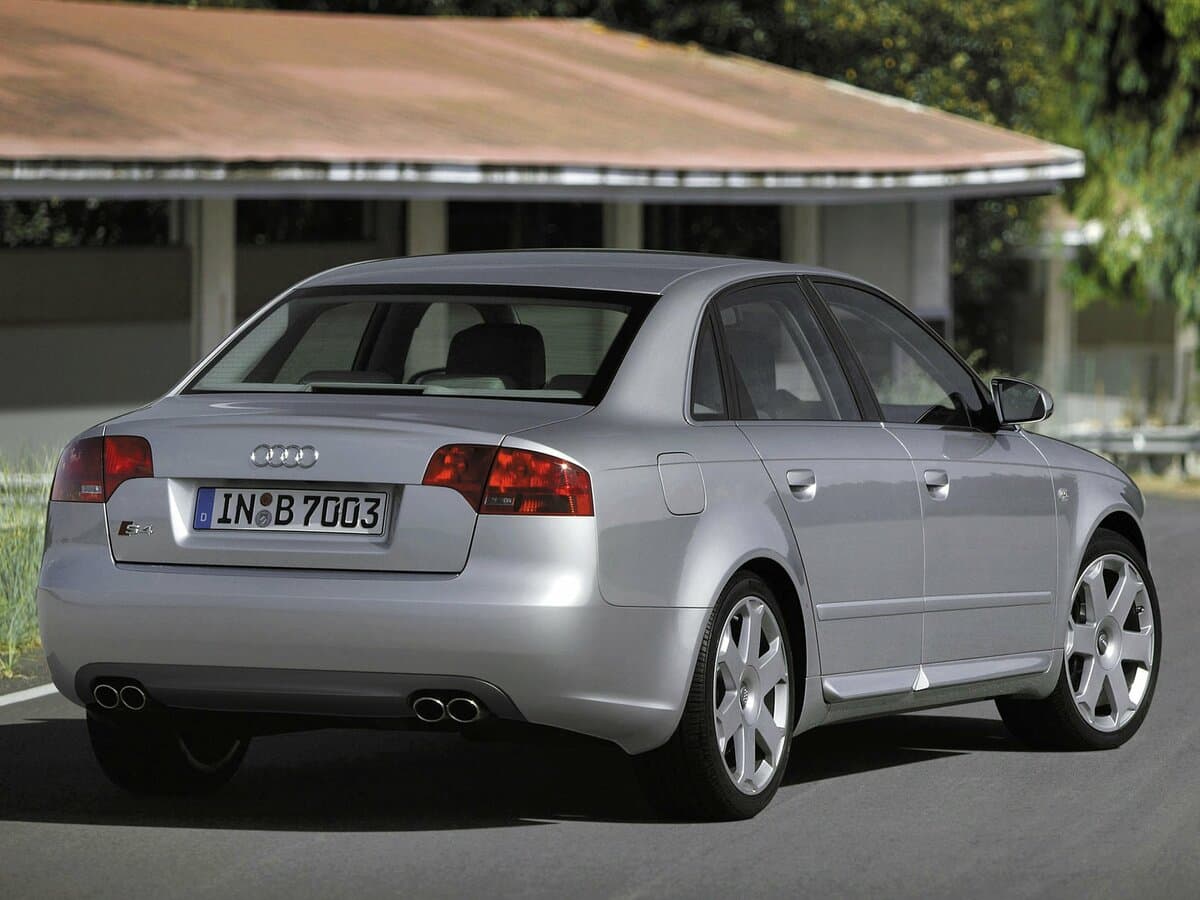 Audi S4 III (B7) — 3/4 arxadan
