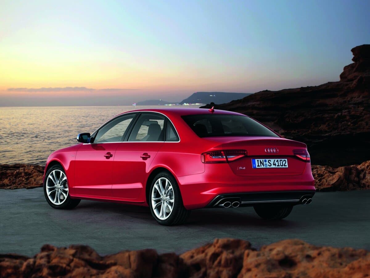 Audi S4 IV (B8) Restayling — 3/4 arxadan