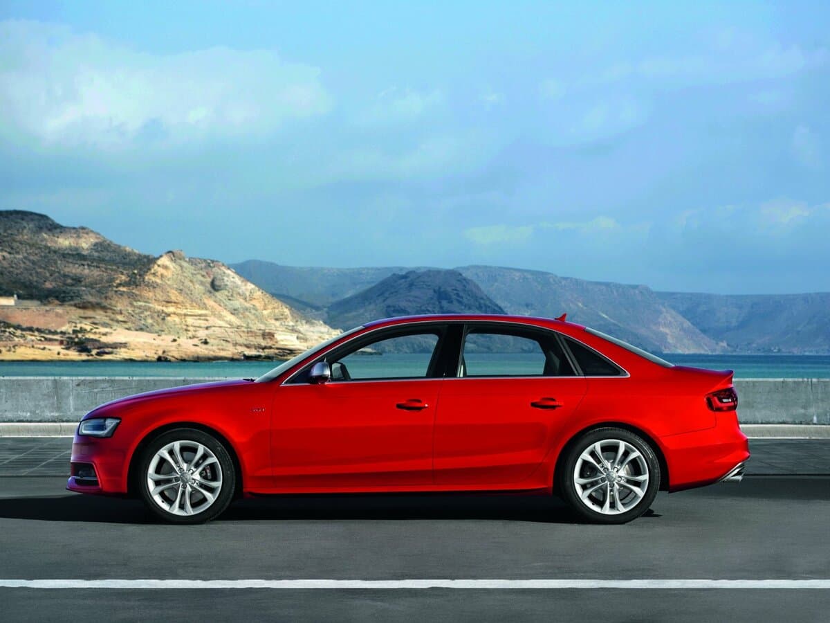 Audi S4 IV (B8) Restayling — Yandan