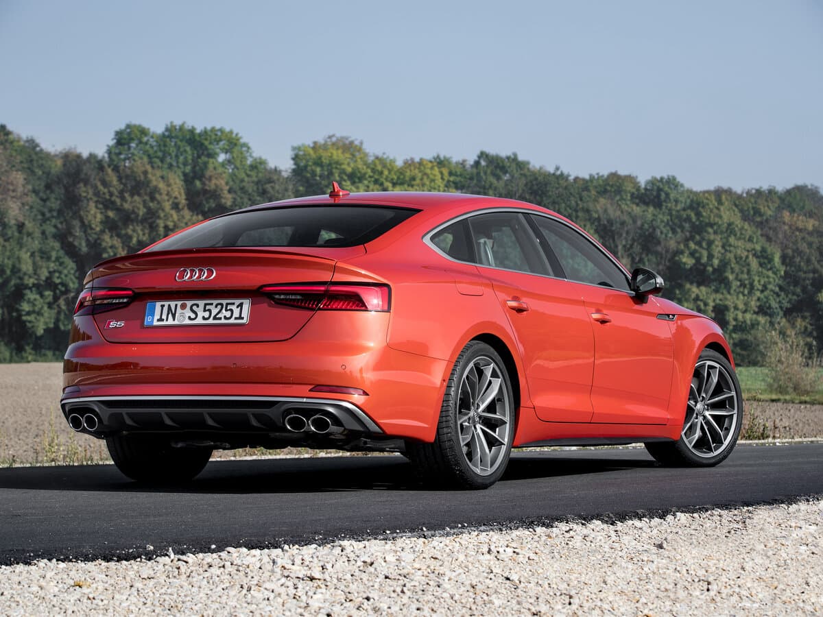 Audi S5 II (F5) — 3/4 arxadan