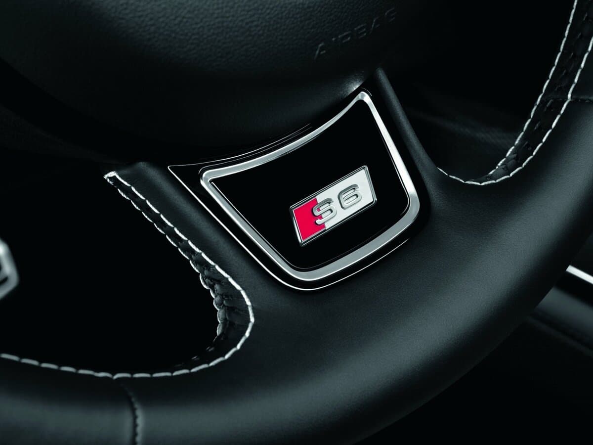 Audi S6 IV (C7) — Salon, arxadan