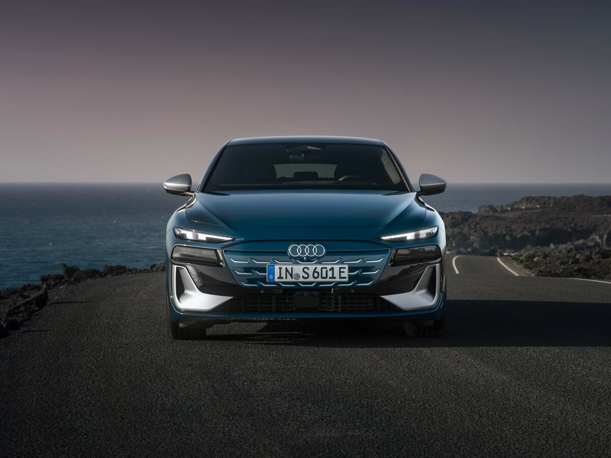 Audi S6 e-tron 2024 – indiyədək — Öndən