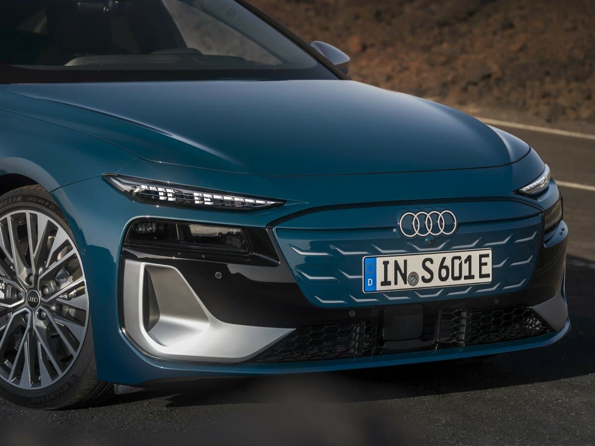 Audi S6 e-tron 2024 – indiyədək — Fara