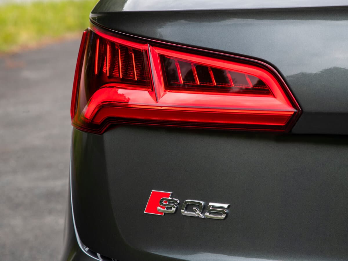 Audi SQ5 II (FY) — Detal