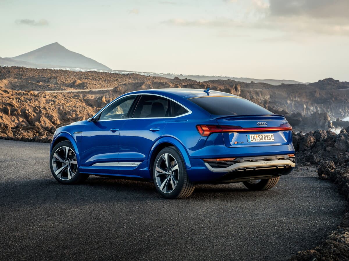 Audi SQ8 Sportback e-tron 2022 – 2025 — 3/4 arxadan