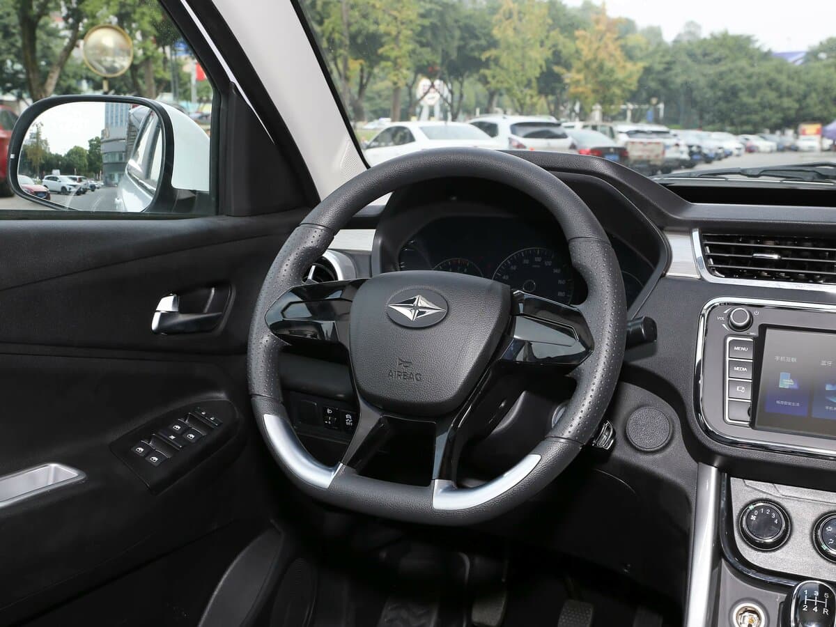 BAIC Ruixiang X3 2022 – indiyədək — Sükan