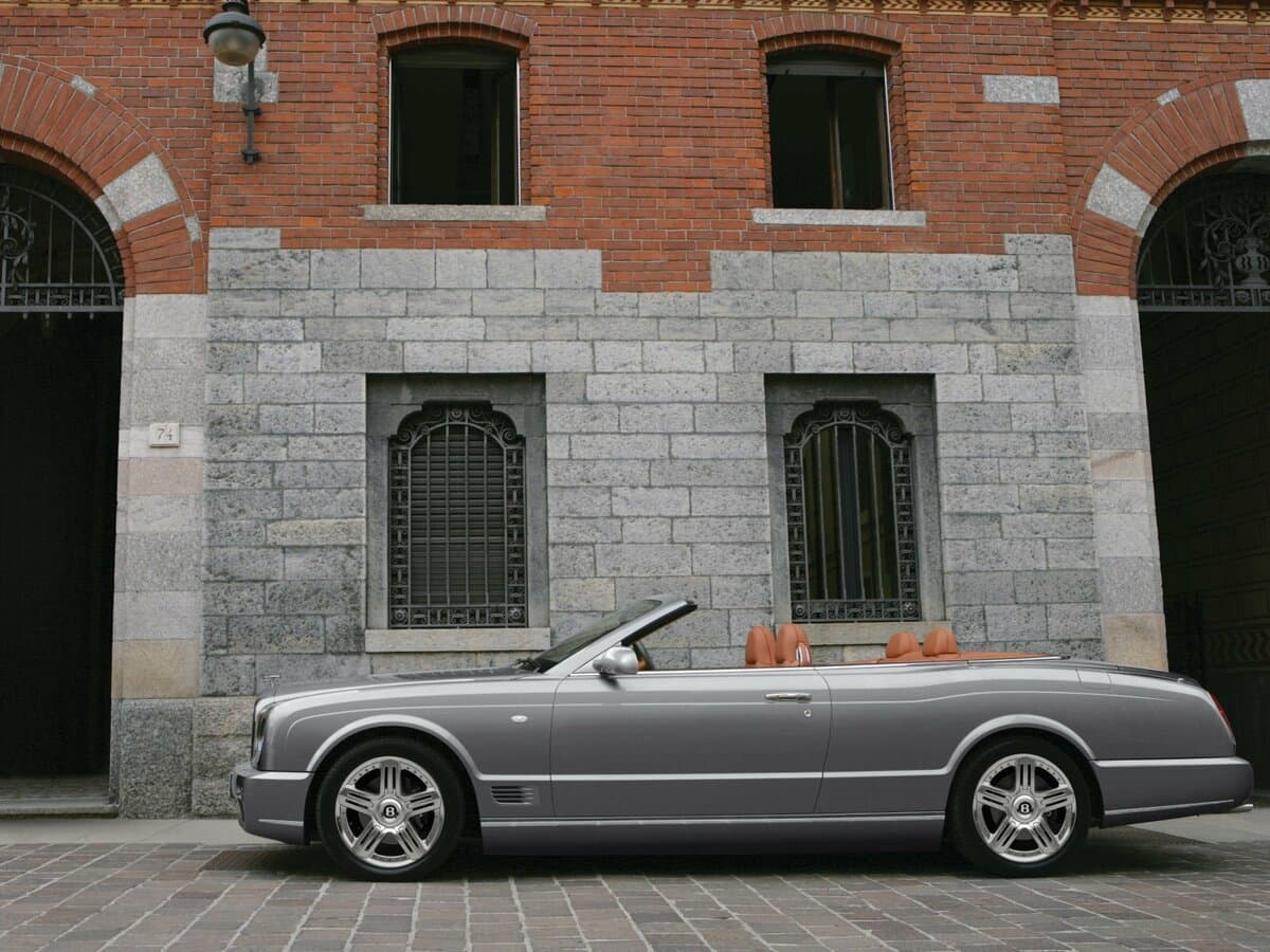 Bentley Azure II — Yandan