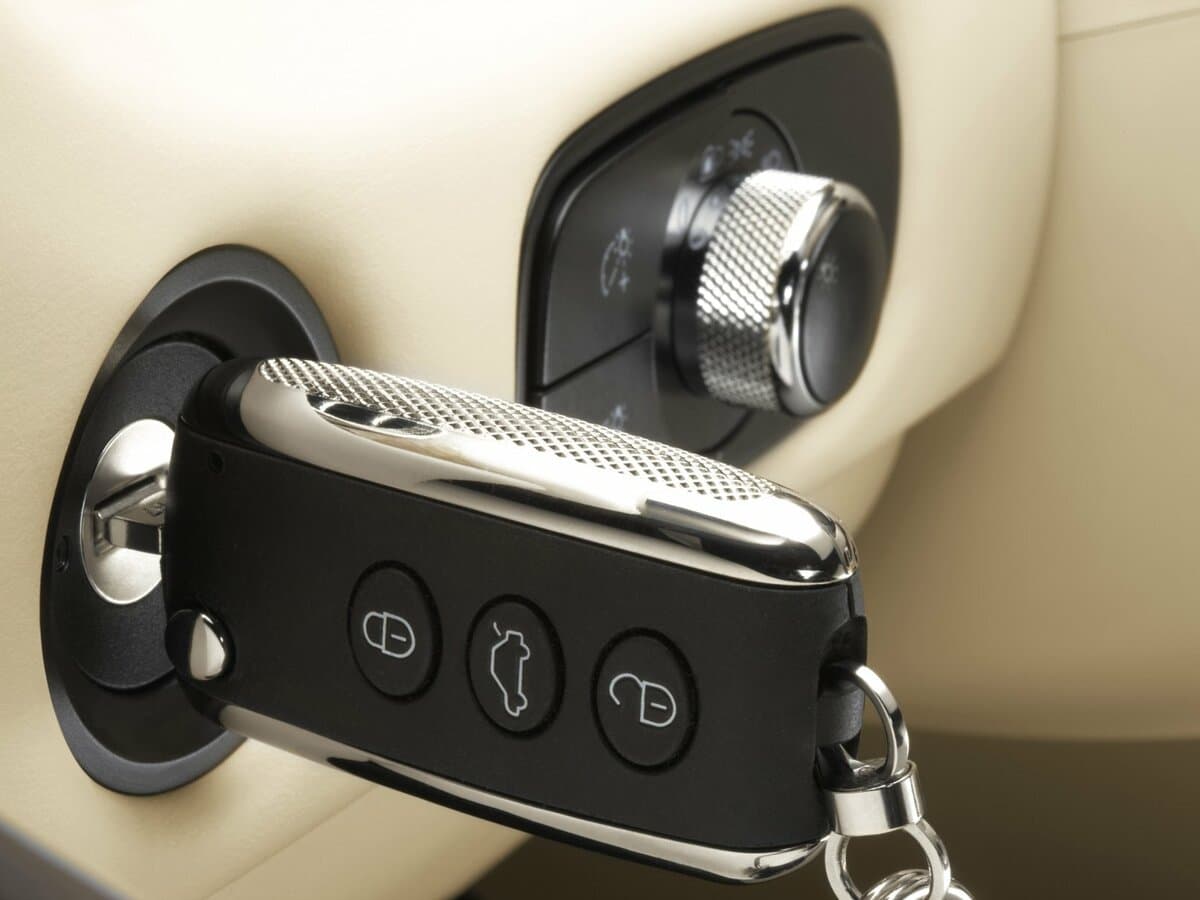 Bentley Continental GT II — Salon, arxadan