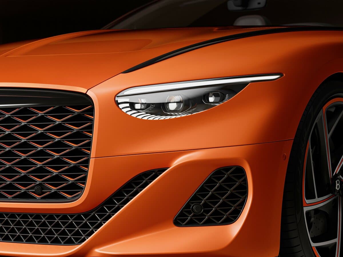 Bentley Mulliner Batur 2022 – 2025 — Fara
