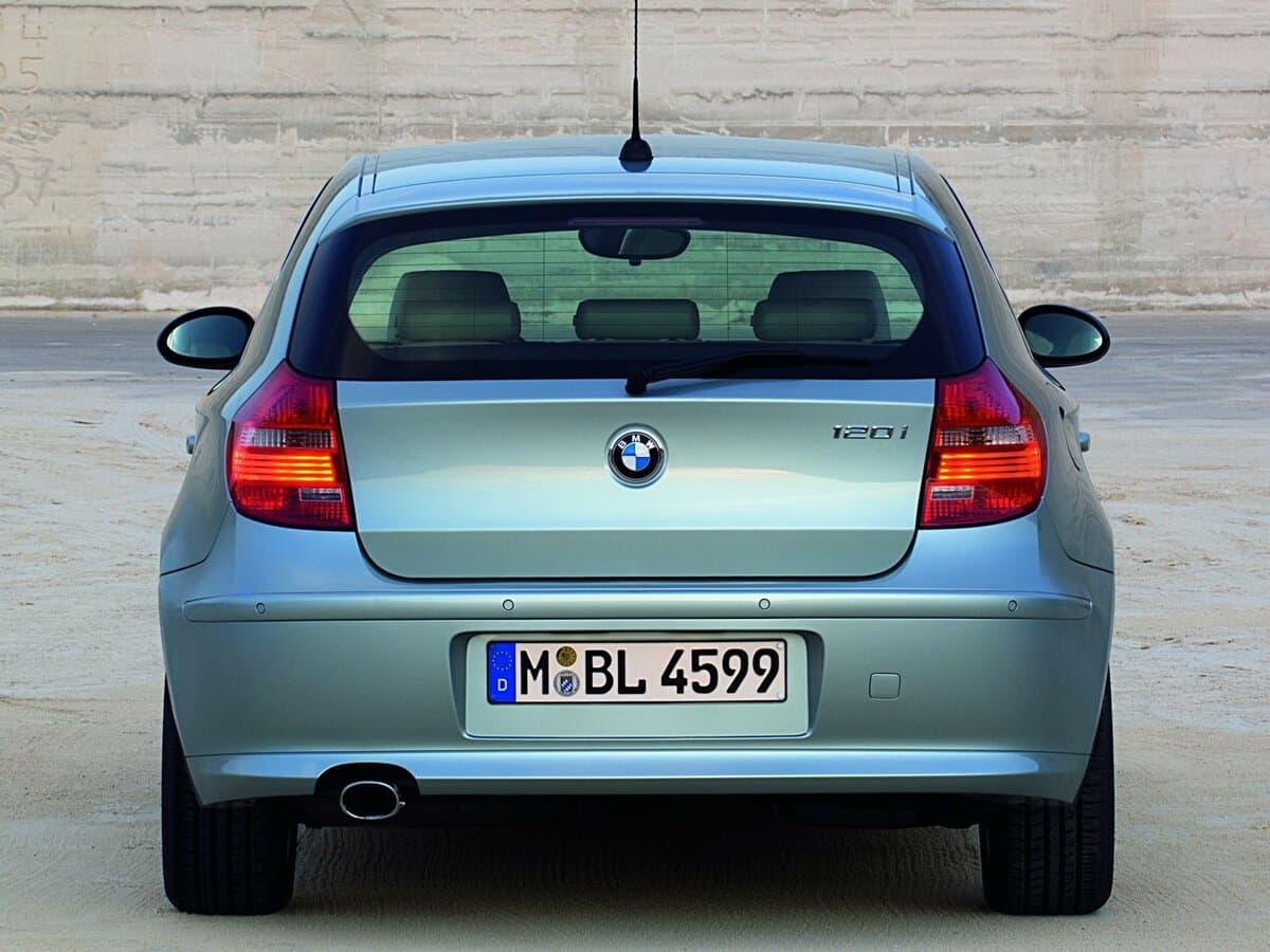 BMW 1 seriyası I (E81/E82/E87/E88) Restayling — Arxadan
