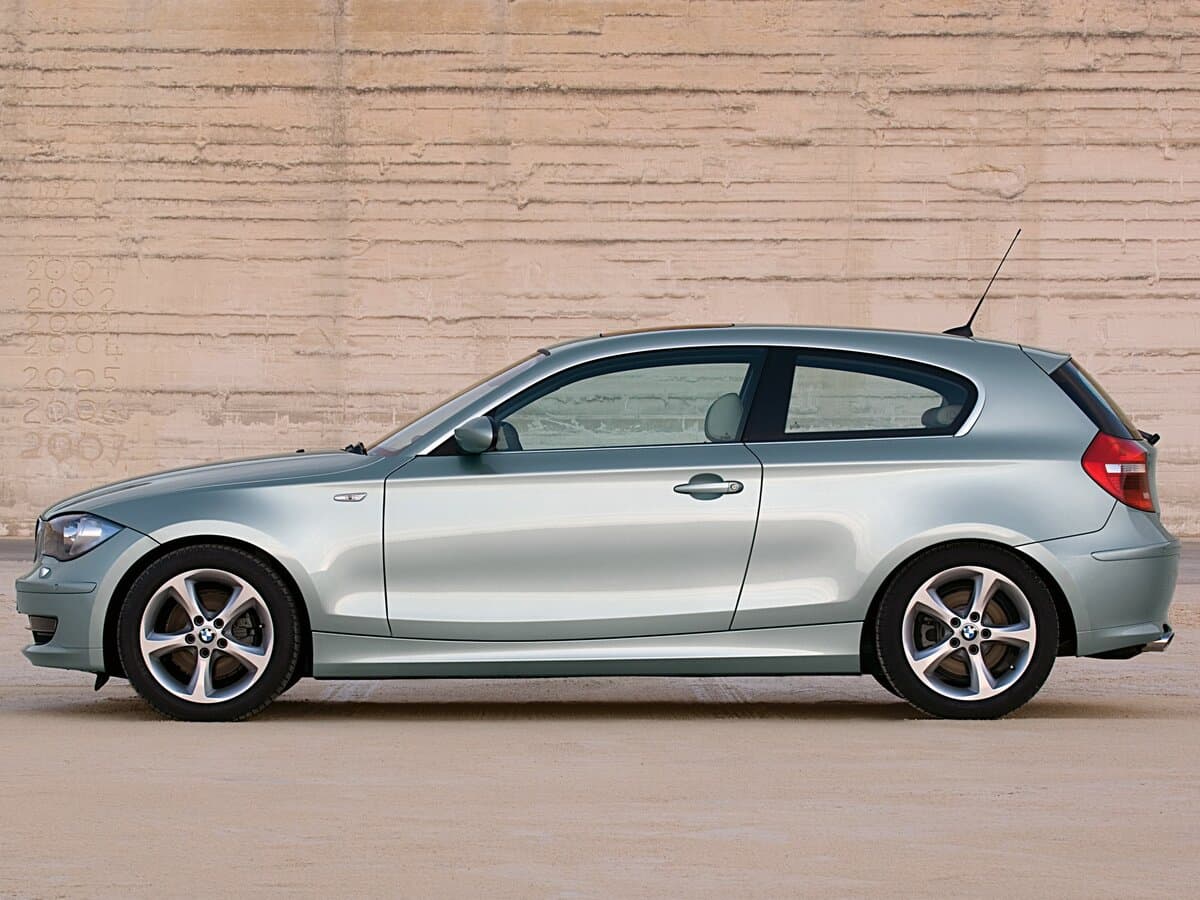 BMW 1 seriyası I (E81/E82/E87/E88) Restayling — Yandan