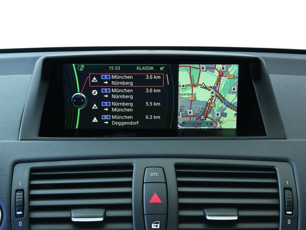 BMW 1 seriyası I (E81/E82/E87/E88) Restayling — Salon, öndən
