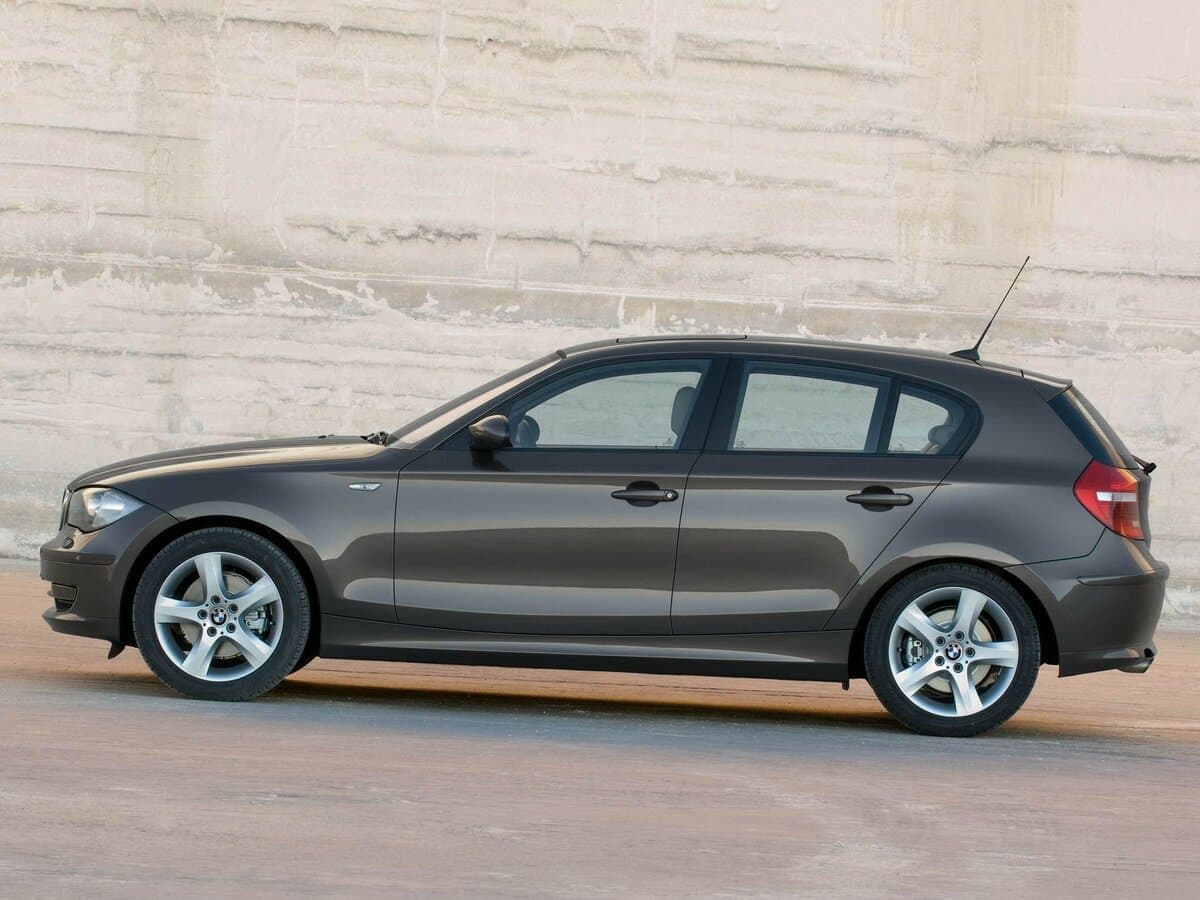BMW 1 seriyası I (E81/E82/E87/E88) Restayling — Yandan