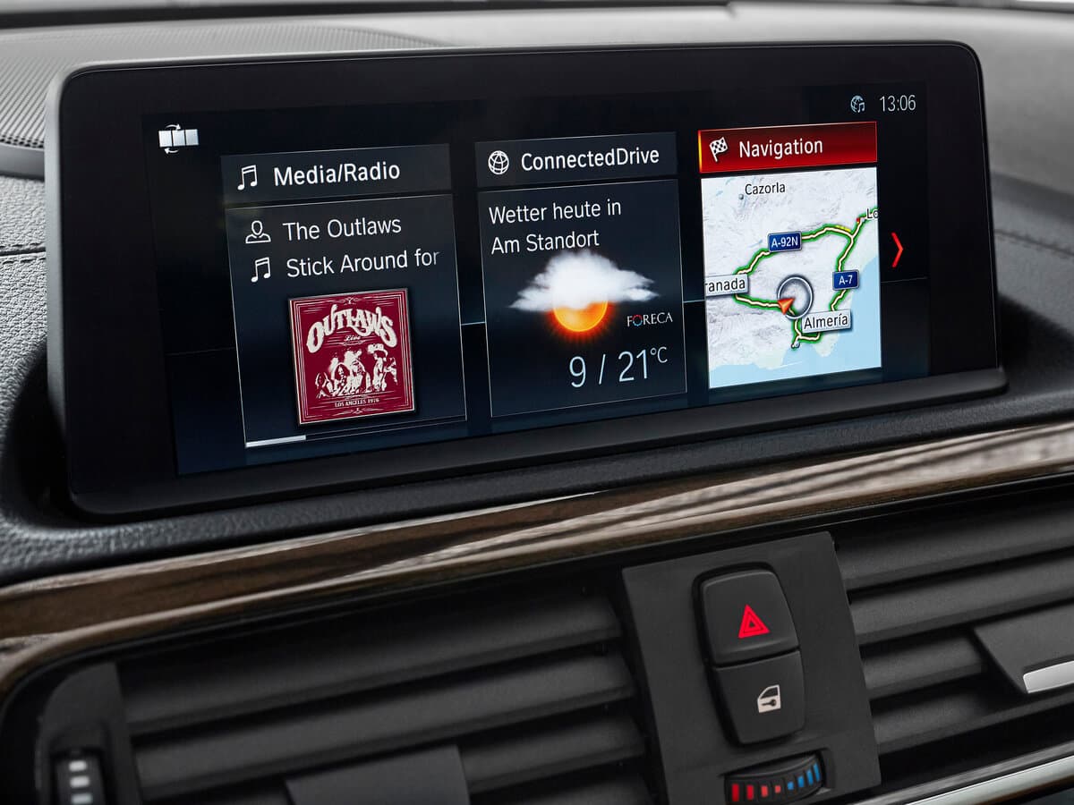 BMW 2 seriyası F22 Restayling — Salon, arxadan