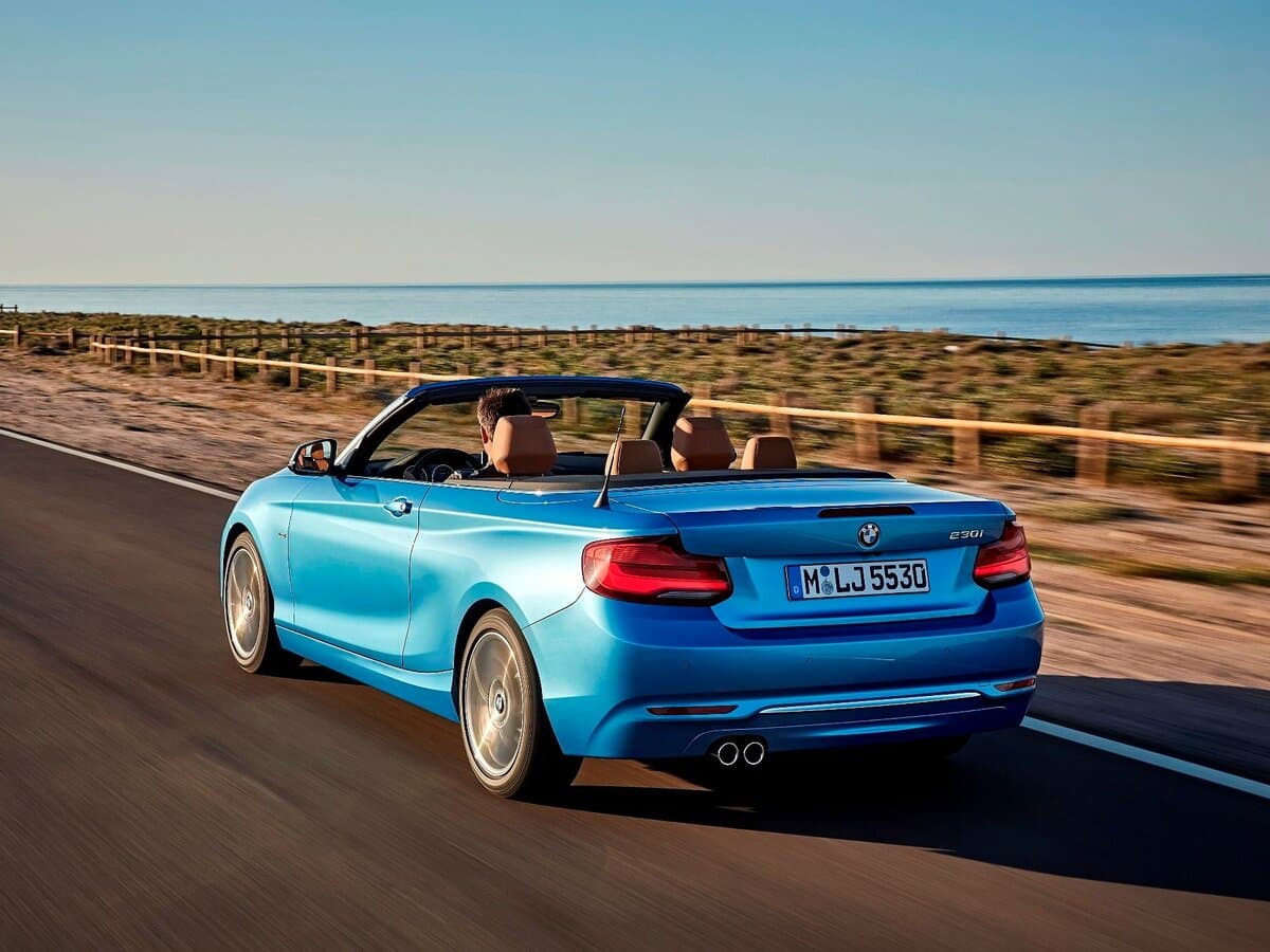 BMW 2 seriyası F22 Restayling — 3/4 arxadan